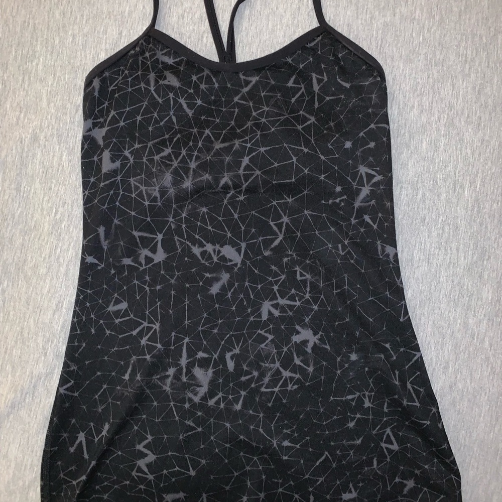 Lululemon workout top